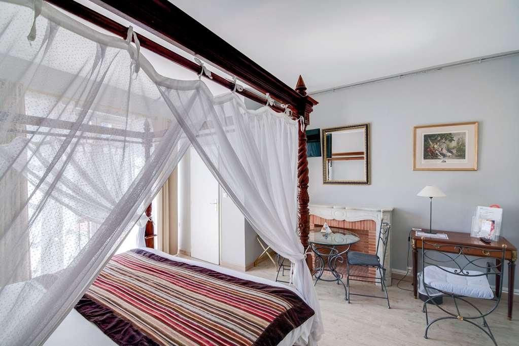 Brit Hotel Comtes De Champagne Centre Historique Troyes Kamer foto