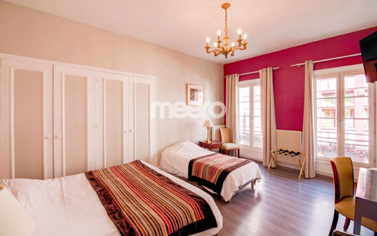 Brit Hotel Comtes De Champagne Centre Historique Troyes Buitenkant foto