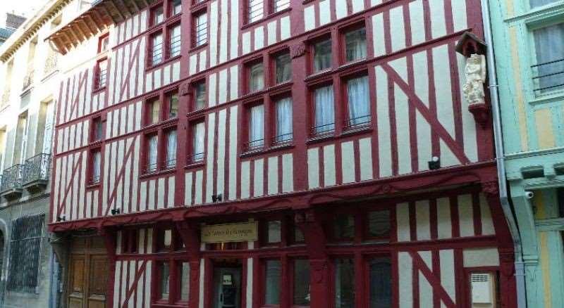 Brit Hotel Comtes De Champagne Centre Historique Troyes Buitenkant foto